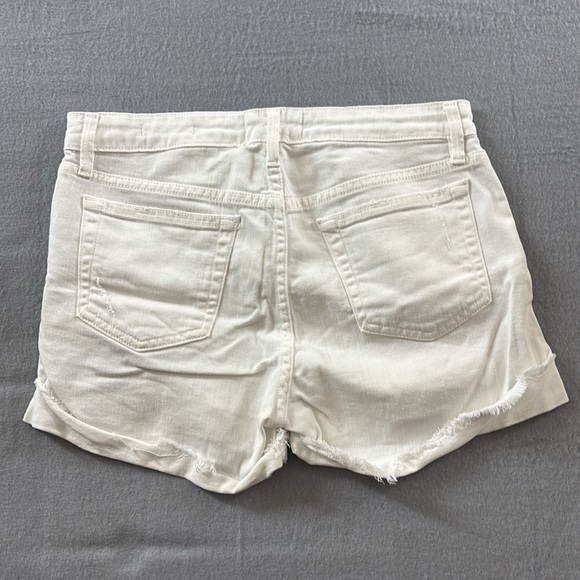 Frame Denim Women's White Distressed Denim Le Grand Garcon Short Size 25 - Picture 2 of 7